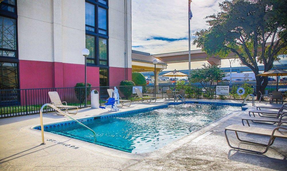 Comfort Inn Dallas North Love Field Airport Экстерьер фото