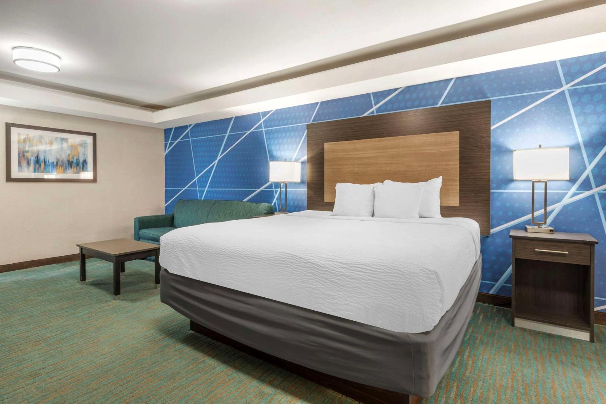 Comfort Inn Dallas North Love Field Airport Экстерьер фото