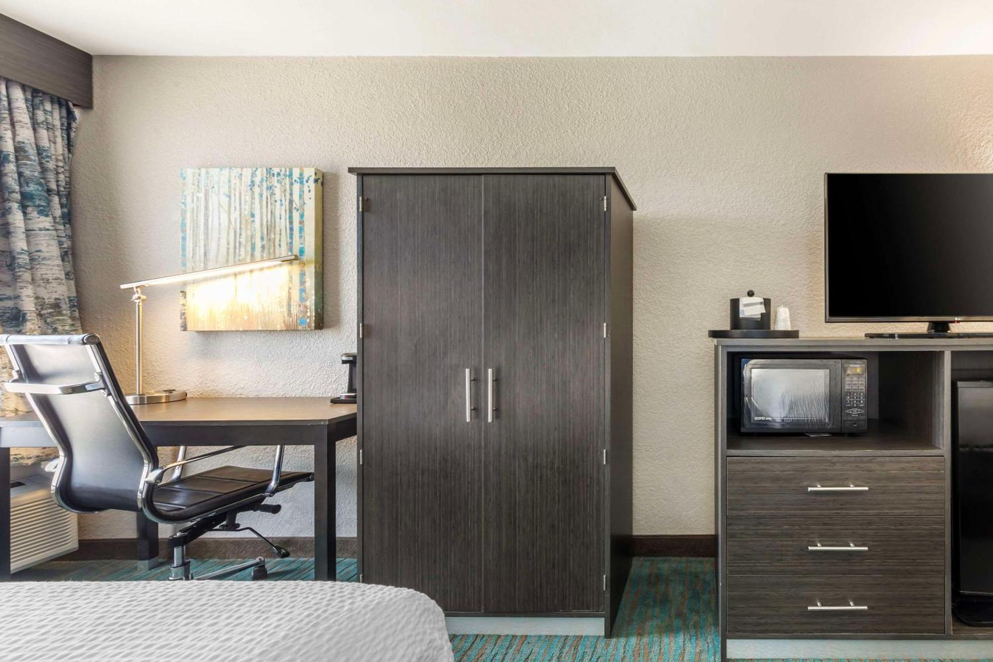 Comfort Inn Dallas North Love Field Airport Экстерьер фото